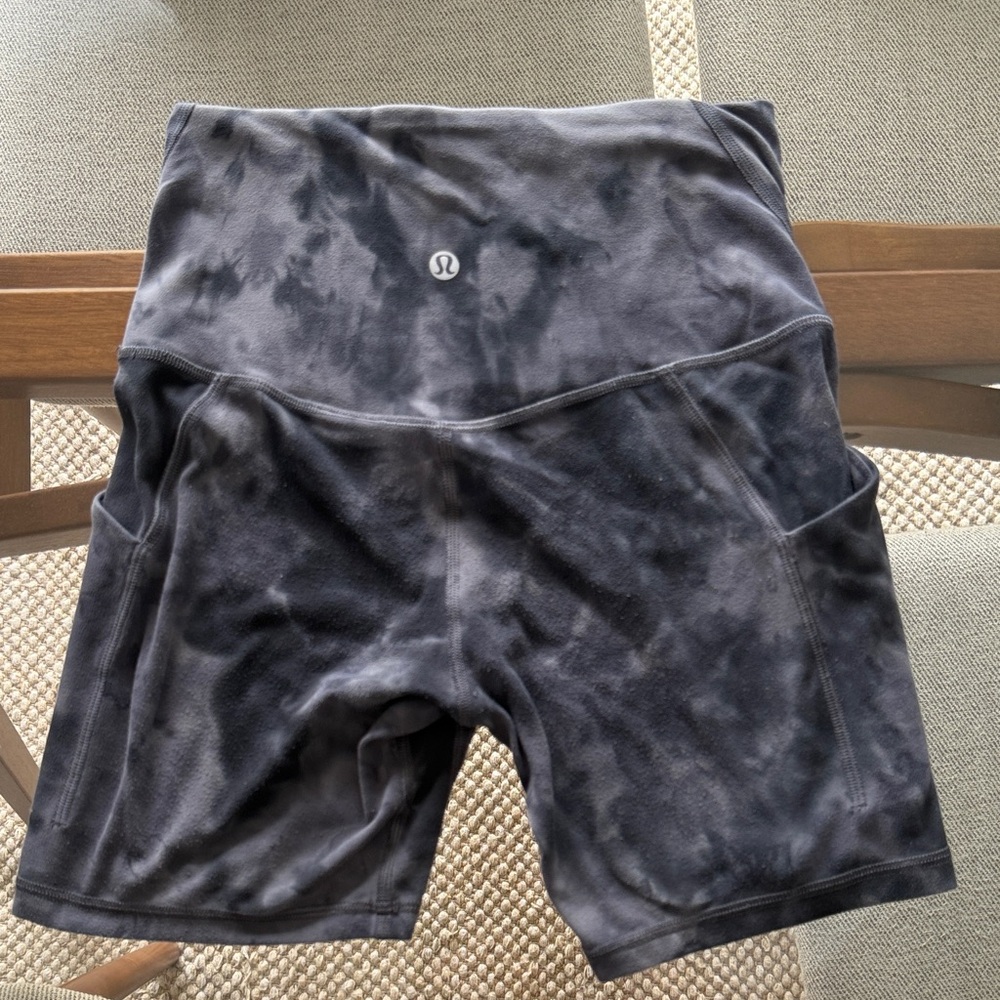 Lululemon Align 6in shorts w pockets